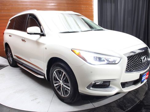 Used 2018 INFINITI QX60 FWD w/ Premium Plus Package image 11
