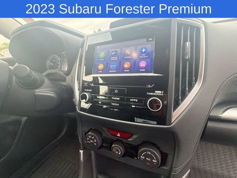 Used 2023 Subaru Forester Premium AWD/4WD image 18