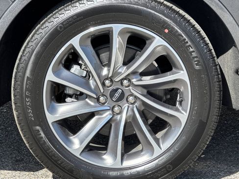 Certified 2020 Lincoln Aviator Grand Touring w/ Equipment Group 301A AWD/4WD image 23