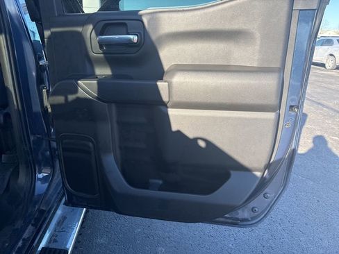 Used 2022 Chevrolet Silverado 1500 LT image 32