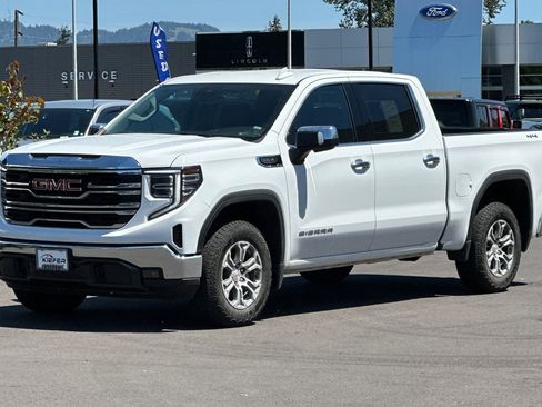 Used 2025 GMC Sierra 1500 SLT AWD/4WD image 8