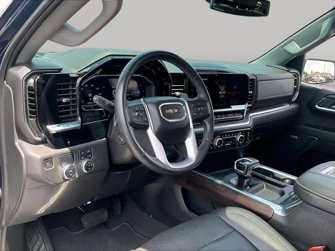 Used 2022 GMC Sierra 1500 SLT RWD image 18