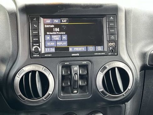 Used 2014 Jeep Wrangler Unlimited Sport w/ Quick Order Package 24S AWD/4WD image 17