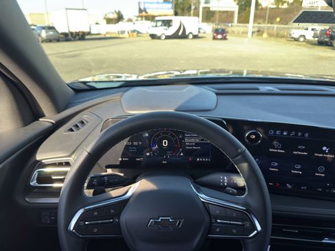 New 2026 Chevrolet Traverse LT w/ Midnight/Sport Edition image 13