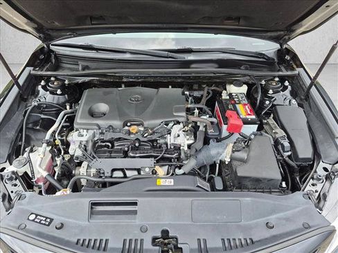 Used 2020 Toyota Camry SE FWD image 21