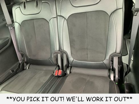 Used 2024 Jeep Grand Cherokee L Altitude RWD image 25