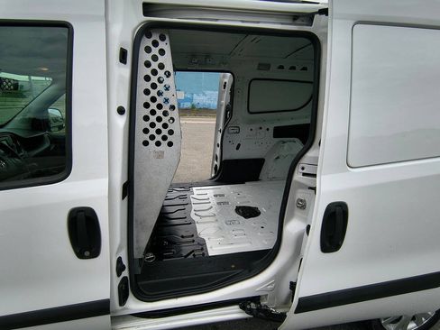 Used 2018 RAM ProMaster City Tradesman FWD image 17