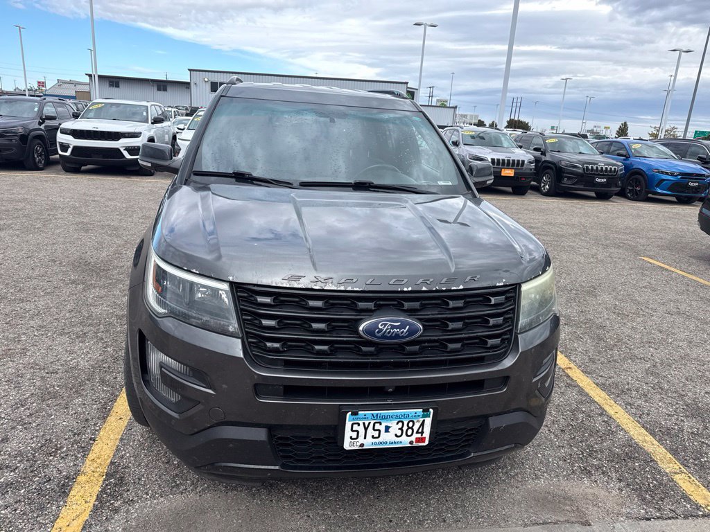 Used 2016 Ford Explorer Sport w/ Equipment Group 401A AWD/4WD image 2