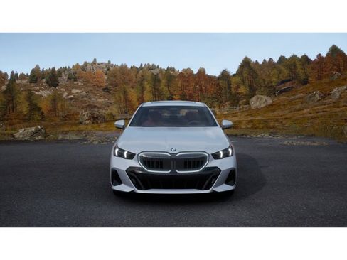 New 2026 BMW 530i image 3