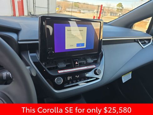 Used 2026 Toyota Corolla SE image 25