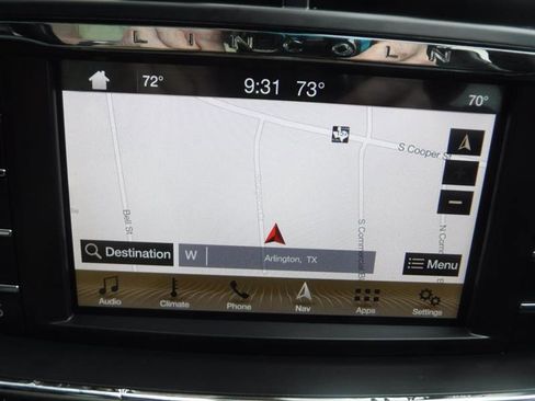 Used 2017 Lincoln Continental Select w/ Climate Package image 40