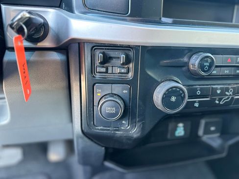 Used 2025 Ford F350 XLT image 27