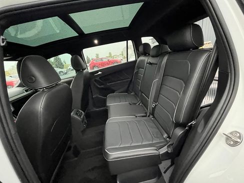 Certified 2024 Volkswagen Tiguan SEL R-Line AWD/4WD image 25