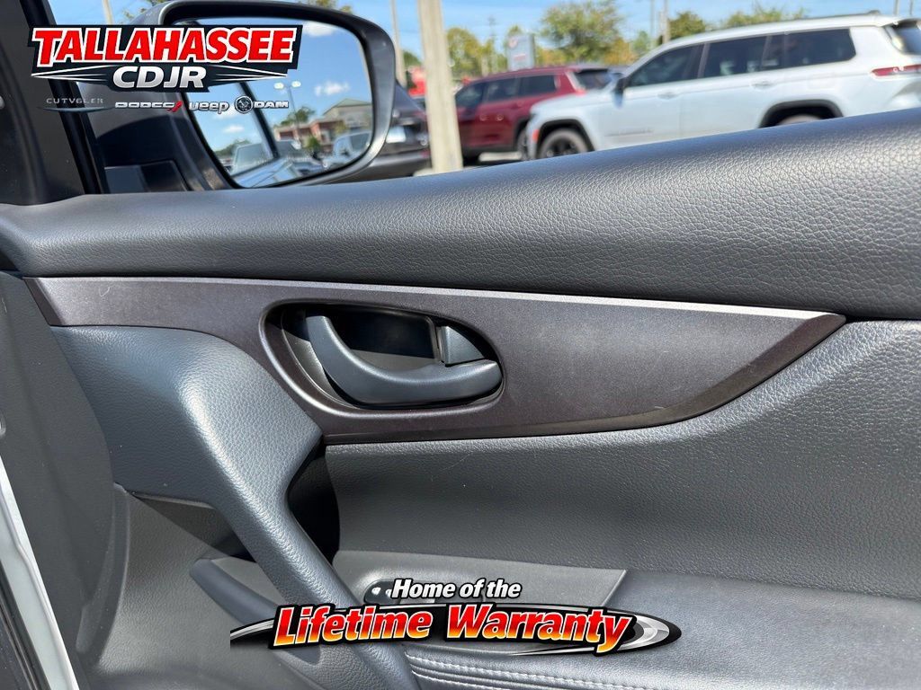 Used 2021 Nissan Rogue Sport S FWD image 31