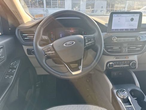 Used 2023 Ford Escape Active AWD/4WD image 14