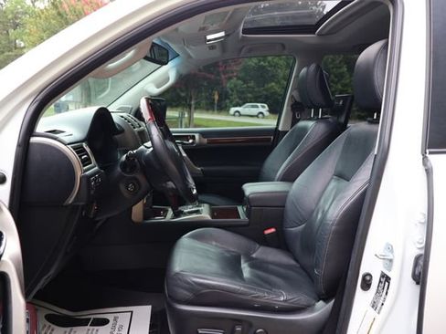 Used 2014 Lexus GX 460 w/ Premium Package AWD/4WD image 19