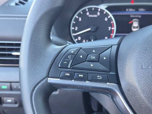 Used 2025 Nissan Sentra SV FWD image 18