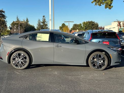 New 2026 Toyota Prius Limited image 9