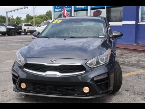 Used 2020 Kia Forte LXS FWD image 3