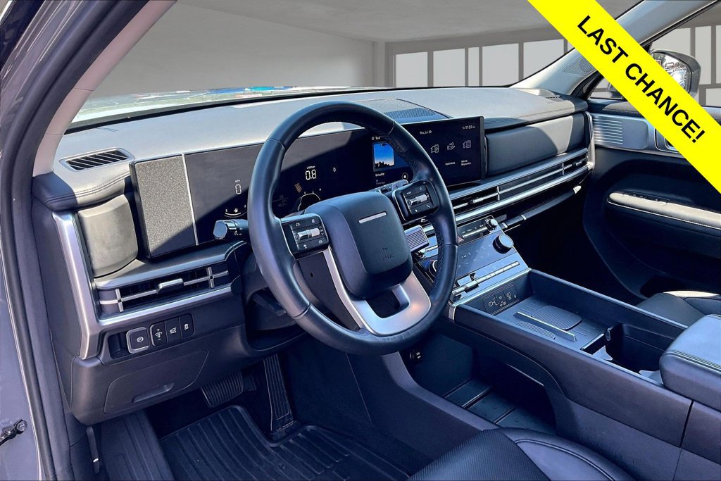 Used 2025 Hyundai Santa Fe SEL AWD/4WD image 14