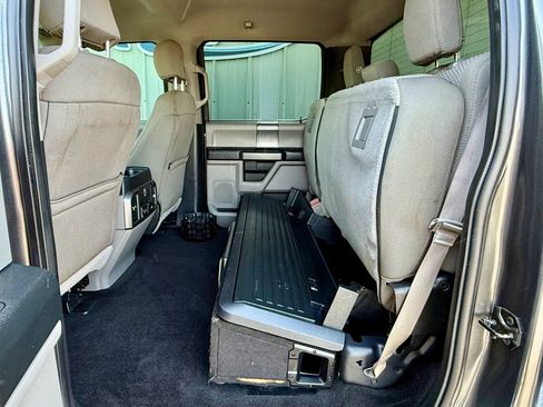 Used 2017 Ford F250 XLT w/ XLT Premium Package AWD/4WD image 31