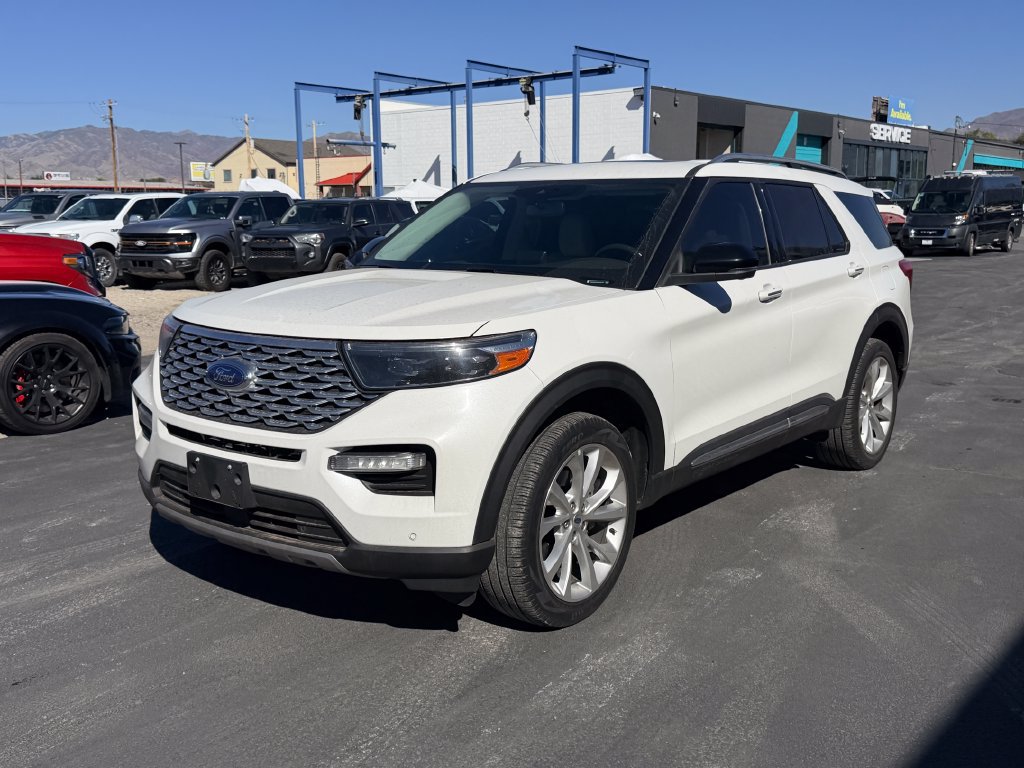 Used 2023 Ford Explorer Platinum w/ Technology Package AWD/4WD image 2