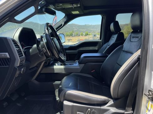 Used 2018 Ford F150 Raptor w/ Equipment Group 802A Luxury AWD/4WD image 16