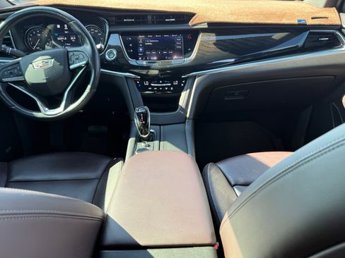 Used 2020 Cadillac XT6 Premium Luxury image 14