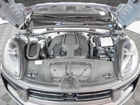 Used 2024 Porsche Macan Turbo image 13