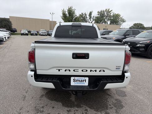 Used 2023 Toyota Tacoma TRD Sport w/ TRD Premium Sport Package AWD/4WD image 6