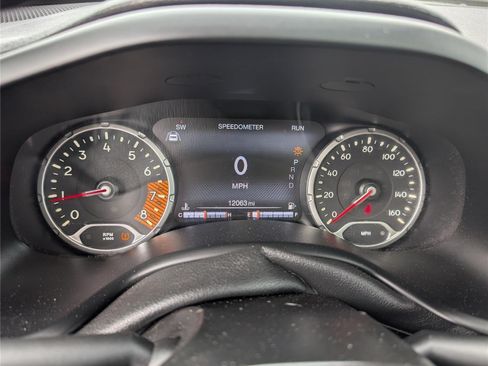 Used 2022 Jeep Renegade Limited w/ Sun, Sound & Wheels Group AWD/4WD image 34