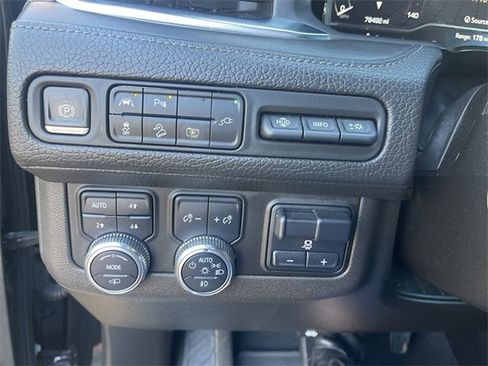 Used 2022 GMC Yukon XL Denali w/ Denali Ultimate Package image 12