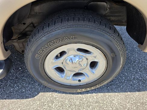 Used 1999 Ford Expedition XLT AWD/4WD image 7