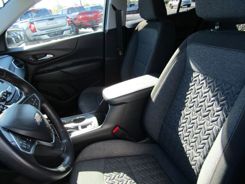 Certified 2022 Chevrolet Equinox LT image 11