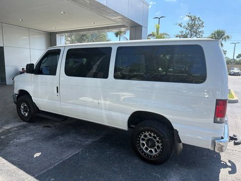 Used 2014 Ford E-350 and Econoline 350 XLT RWD image 4