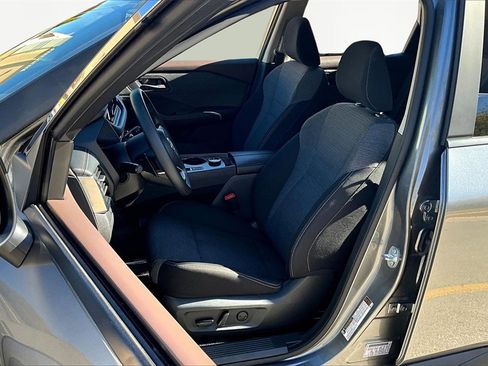 Used 2023 Nissan Rogue SV image 25