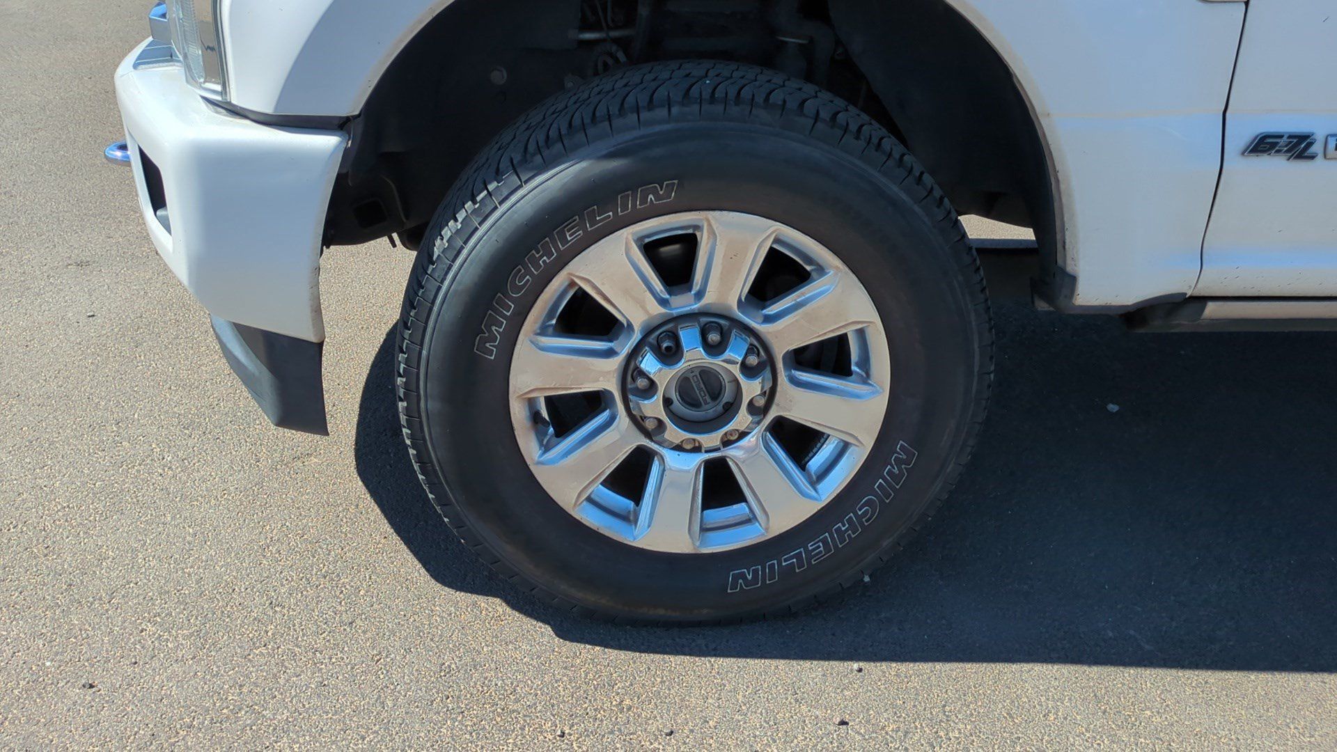 Used 2019 Ford F350 Platinum w/ Platinum Ultimate Package AWD/4WD image 11