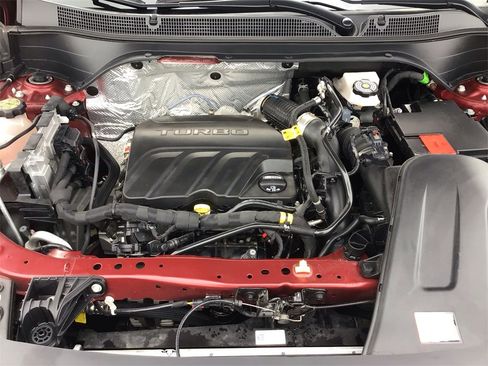 Used 2024 Chevrolet Trax RS image 11