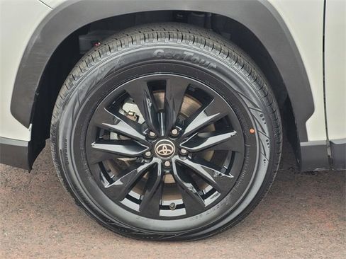 Certified 2023 Toyota Corolla Cross LE w/ Moonroof Package image 11