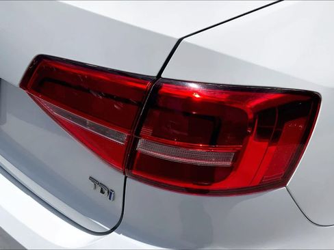 Used 2015 Volkswagen Jetta TDI S FWD image 30