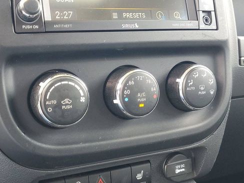 Used 2016 Jeep Patriot High Altitude AWD/4WD image 16