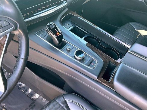 Used 2021 Cadillac Escalade ESV Sport Platinum w/ LPO, ONYX Package image 18