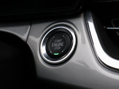 Used 2025 Chevrolet Trax LT w/ Driver Confidence Package image 31