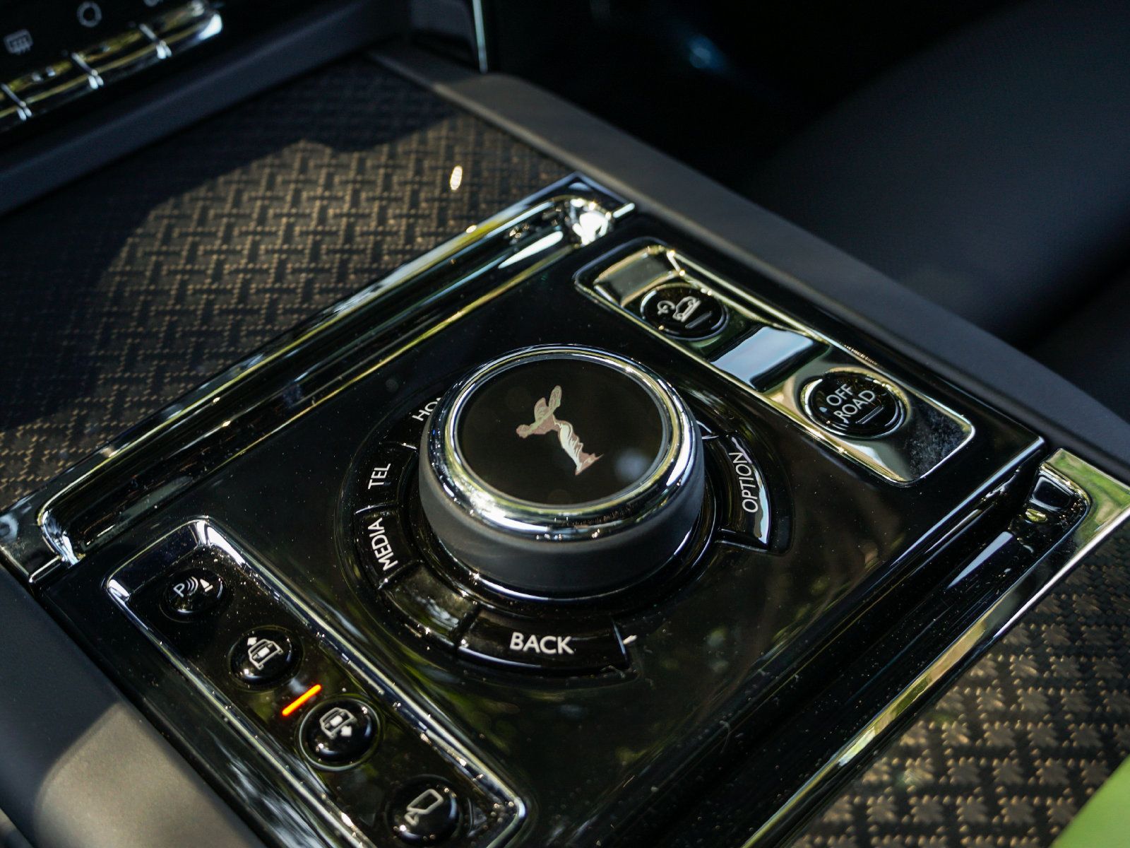 New 2027 Rolls-Royce Cullinan Black Badge AWD/4WD image 14
