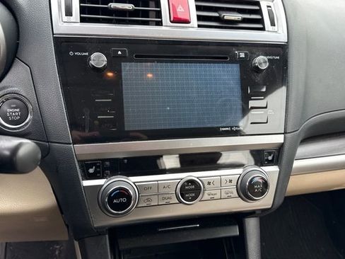 Used 2017 Subaru Legacy 3.6R Limited image 18