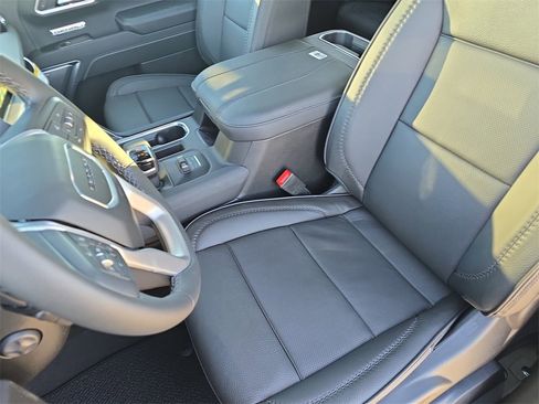 New 2026 GMC Sierra 1500 Denali w/ Denali Reserve Package image 16
