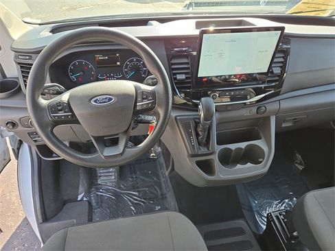 Used 2023 Ford Transit 350 XLT image 32