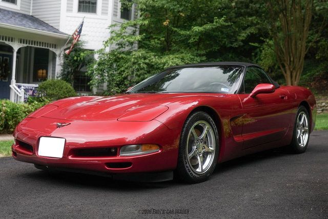 Used 2004 Chevrolet Corvette Convertible w/ Preferred Equipment Group RWD image 16