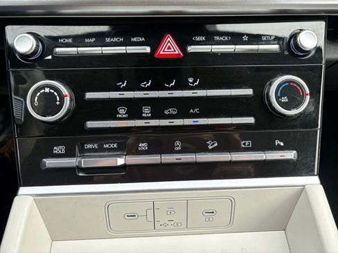 Used 2025 Hyundai Santa Fe SE image 23