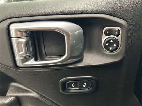 Used 2024 Jeep Gladiator Sport image 21